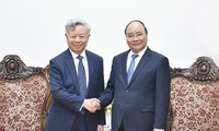 PM Vietnam, Nguyen Xuan Phuc menerima Ketua AIIB