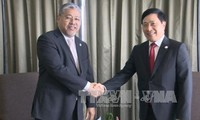 Deputi PM, Menlu Pham Binh Minh melakukan kontak bilateral di sela-sela Konferensi Menlu ASEAN