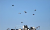 Émirats arabes unis, Jordanie et Égypte: aide humanitaire parachutée à Gaza