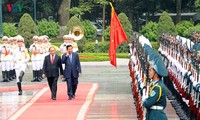 Entretien Nguyên Xuân Phuc-Hun Sen