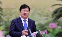 Trinh Dinh Dung se rend à l’usine d’alumine Nhan Co 