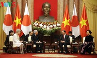 La visite au Vietnam de l’empereur Akihito à la Une des journaux japonais 