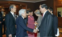 Tran Dai Quang dit au revoir à l’empereur du Japon avant son départ pour Hue