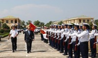 Le Premier ministre inspecte la brigade de missile de la 2ème zone de la Marine