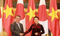 Entretien entre Oshima Tadamori et Nguyen Thi Kim Ngan