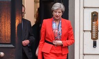 Theresa May annonce la formation d'un nouveau gouvernement 