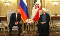  En visite en Iran, Poutine appelle au respect de l'accord nucléaire