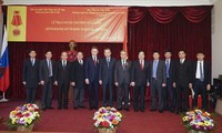 Le Vietnam remet l’Ordre de l’Amitié aux dirigeants du service de sécurité russe