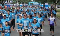 Plus de 8.000 coureurs au marathon de Ho Chi Minh-Ville