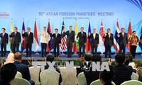 Conférence entre les chefs de la diplomatie de l’ASEAN et leurs partenaires