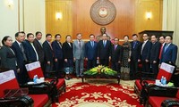 Vietnam-Laos: rapprochement des deux fronts populaires 