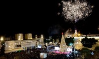 Nuit de Noël pour les chrétiens à Bethléem, Jérusalem et au Vatican