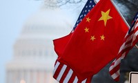 Guerre commerciale: les États-Unis augmentent les taxes, la Chine promet de riposter 