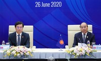 Nguyên Xuân Phuc au Dialogue avec les jeunes de l’ASEAN