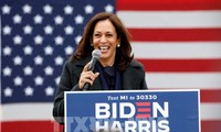 La vice-présidente élue Kamala Harris a envoyé un message fort avec son costume tout blanc