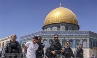 Jérusalem: Affrontements entre des policiers israéliens et des Palestiniens sur le mont du Temple 