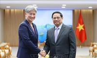 Penny Wong reçue par les responsables vietnamiens