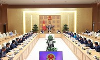 Pham Minh Chinh rencontre des chefs d’organes de représentation du Vietnam à l’étranger