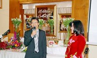 Phụ nữ Việt Nam tại Hunggary chào mừng ngày Quốc tế phụ nữ 2012