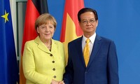 Thủ tướng Nguyễn Tấn Dũng hội đàm với Thủ tướng Đức Angela Merkel