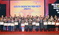 Chủ tịch Quốc hội Nguyễn Sinh Hùng dự Chương trình giao lưu “Đêm Doanh nghiệp 2014”