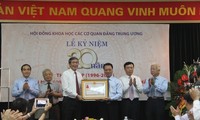 Kỷ niệm 20 năm thành lập Hội đồng khoa học các cơ quan đảng Trung ương