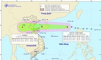 Bão Sơn Tinh - Bão số 3 cách bờ biển Hải Phòng-Hà Tĩnh khoảng 270km