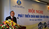 Hội nghị toàn quốc về phát triển chăn nuôi tằm bền vững