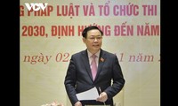 Chủ tịch Quốc hội Vương Đình Huệ chủ trì tọa đàm về hoàn thiện hệ thống pháp luật 