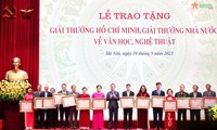 Dấu ấn một số tác phẩm văn nghệ nhận Giải thưởng Hồ Chí Minh, Giải thưởng Nhà nước