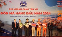 Cảng Hải Phòng đón hàng năm mới