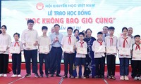 Lan tỏa tinh thần "Học không bao giờ cùng”