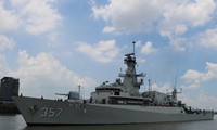 Tàu KRI Bung Tomo-357 Hải quân Indonesia thăm Việt Nam