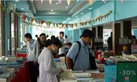 Hội sách Xuân Bính Ngọ Dọn kho đón Tết cùng sách hay Nhã Nam