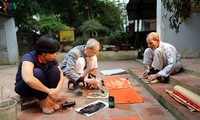 ฟื้นฟูภาพพิมพ์ไม้พื้นเมืองกิมหว่างเพื่ออนุรักษ์เอกลักษณ์วัฒนธรรมของราชธานีทังลอง 