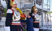 ประธานประเทศ หวอวันเถือง วางพวงมาลา ที่ อนุสาวรีย์ Altare della Patria ในกรุงโรม