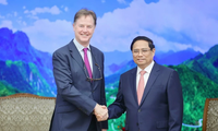 นายกรัฐมนตรีฝ่ามมิงชิ้งให้การต้อนรับ Nick Clegg ผู้อำนวยการฝ่ายกิจการระหว่างประเทศของบริษัทMeta