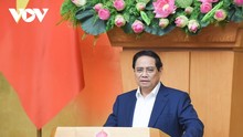 PM urges for positive mindset shift in law building