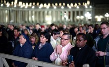 La salud del Papa Francisco se mantiene estable y en recuperación