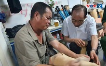 Vị bác sỹ già tìm lại ước mơ cho người khuyết tật