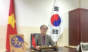 하노이 1호 명예시민 韓 안경환 교수, “하노이는 내 마음속의 노란 별”