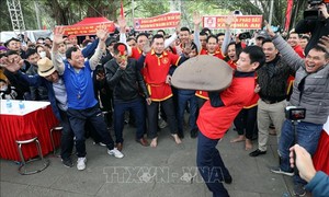 Clay Firecracker Festival opens in Hai Duong