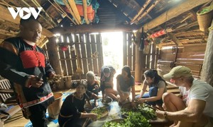 エデ族の集落を訪ねて ～母系社会に息づく伝統と観光の調和～