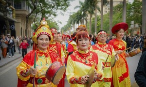 សិប្បការិនីង្វៀន ធី មិញ តឹម - អ្នករក្សាចង្វាក់ស្គរក្នុងពិធីបុណ្យ
