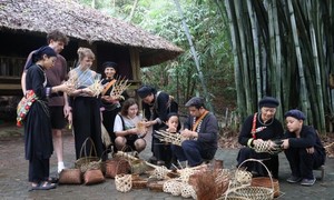 Thai Hai - Glückliches Dorf