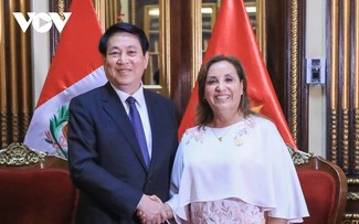 Presiden Republik Peru, Dina Boluarte Memimpin Acara Penyambutan dan Lakukan Pembicaraan dengan Presiden Vietnam, Luong Cuong