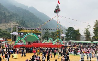 Gau Tao - Festival Terbesar pada Tahun dari Masyarakat Etnis Minoritas Mong di Provinsi Yen Bai