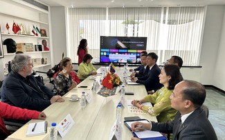 Venezuela se interesa en intercambiar experiencias con Vietnam para consolidar la prensa revolucionaria