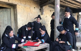 El traje tradicional de los Thu Lao en la provincia de Lao Cai