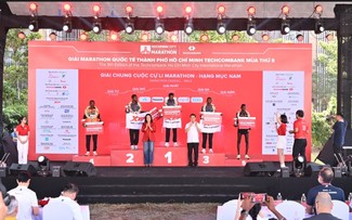 Entrega de premios del Maratón Internacional Techcombank de Ciudad Ho Chi Minh 2025